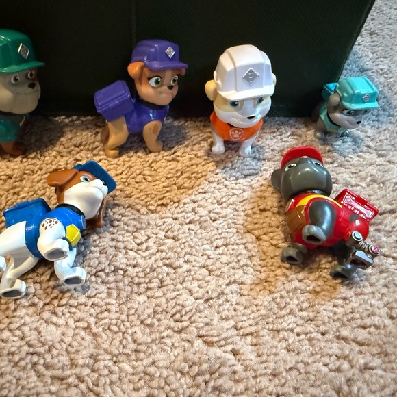 Paw Patrol misc. characters  Vehicle with Figures - Picture 3 of 6
